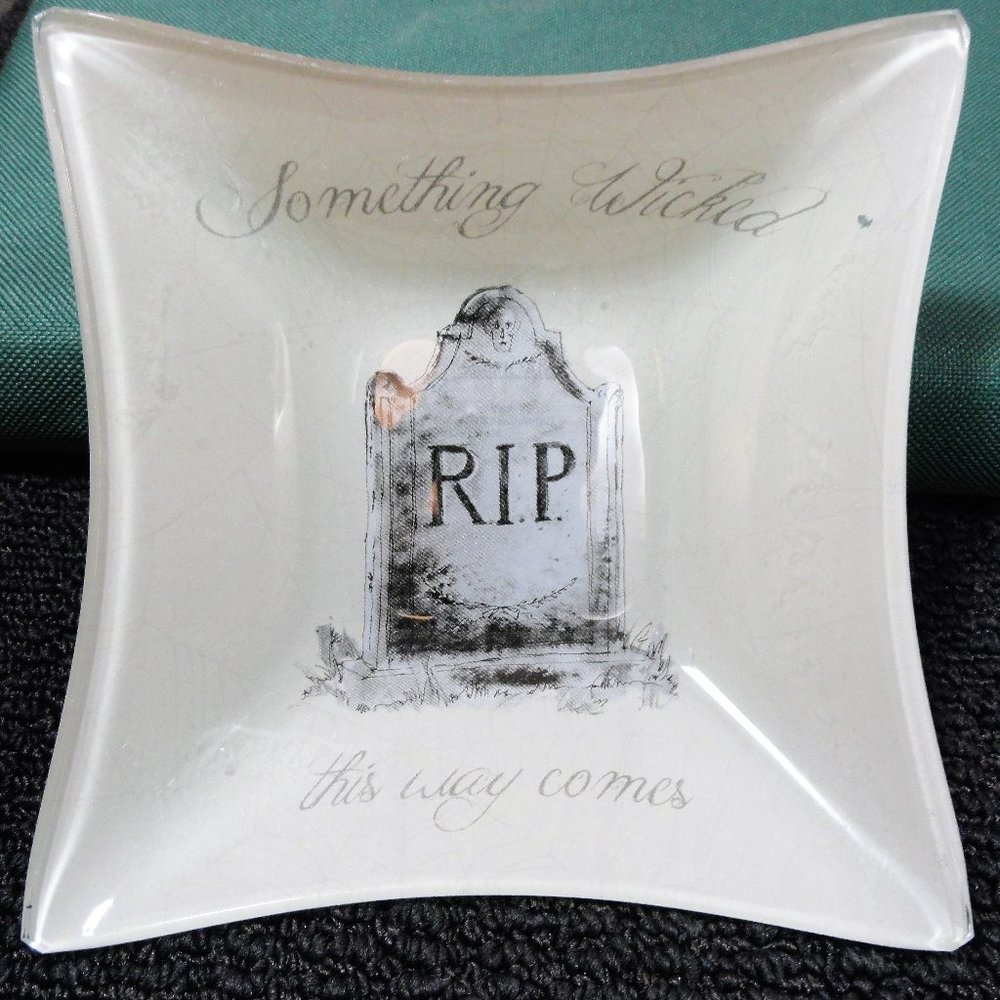 Cemetery Head Stone “Something Wicked” Candy Dish~Cute~Creepy~Hall…